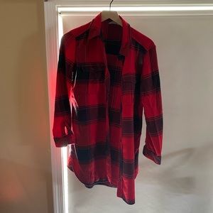 Athleta Black and Red Plaid Long Sleeve Flannel